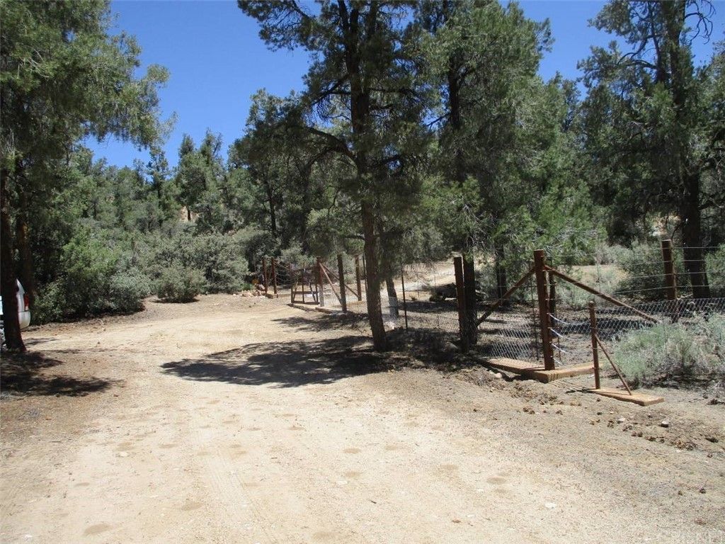 E. Green Trail: E. Green Trail, Frazier Park, CA 93225